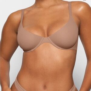 Skims Plunge Brown Underwire Bra